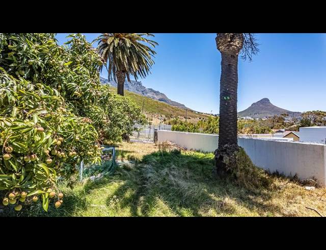 LAND FOR SALE IN WALMER ESTATE